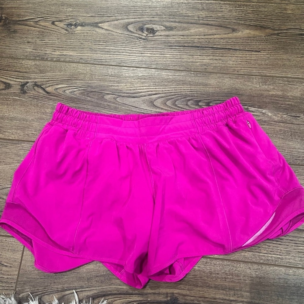 Lululemon Hotty Hot shorts